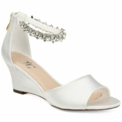 Hot Sale 👍 Journee Collection 👩 Women's Connor Wedge White White 🎉